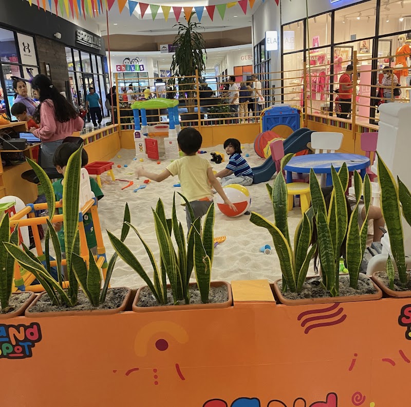 Sand Spot Federal Mall