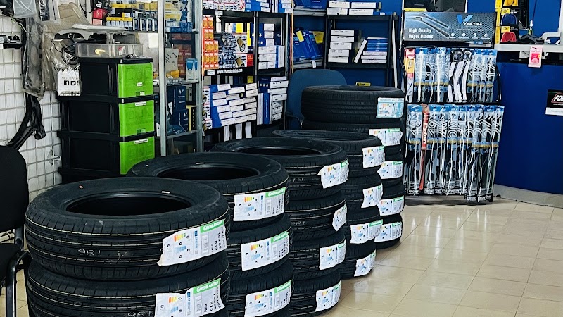 SERVI AUTO Y LLANTAS , Mecánica , llantas nuevas ,alineamiento,balance ,cambio de aceite y mas..
